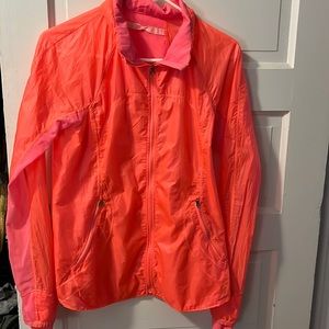 Lululemon wind breaker size 8